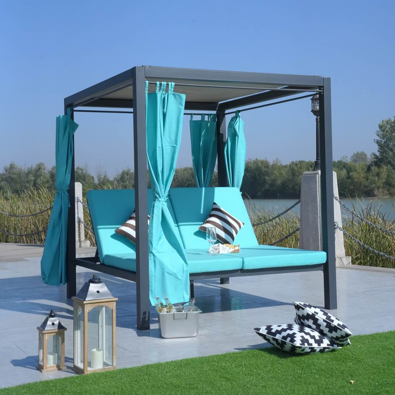 Direct Wicker's 2-Person Outdoor Patio Sunbed Daybed - PAL-1129B