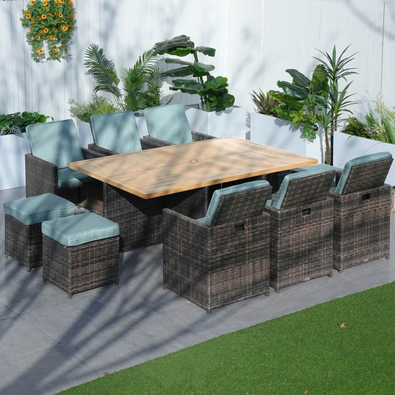 Direct Wicker's Patio Dining Set with 10 Seats and Aluminum Table - PAD-3234TA